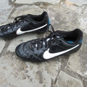 Boy's Nike Soccer Cleats - Size 5.5Y